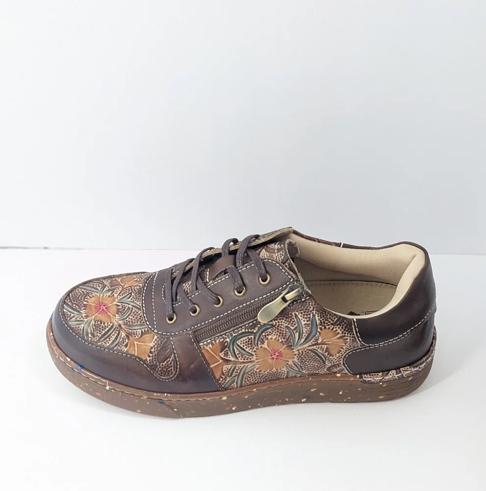 NWOT Spring Step L ' Artiste Leather Sneakers
